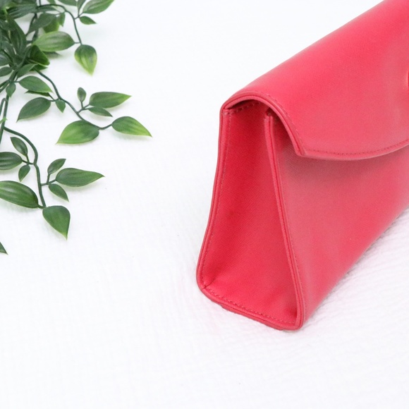 Tory Burch Red Clutch with Gold Details - Picture 10 of 12